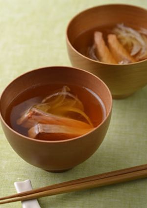新玉ねぎとサーモンのお吸い物-レシピのメイン写真