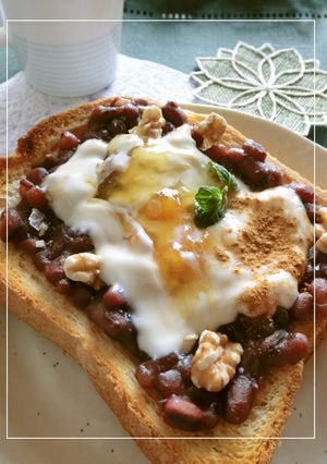 ダノンビオ　on　塩あんトースト-レシピのメイン写真