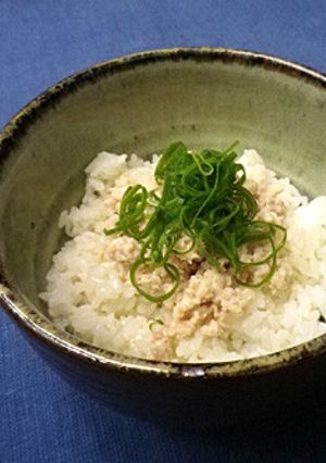 塩麹さん de 鶏そぼろごはん-レシピのメイン写真