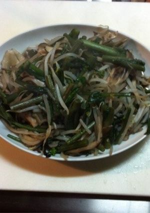 紅菜苔とモヤシと舞茸の炒め物-レシピのメイン写真