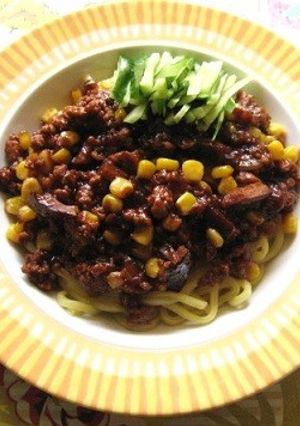 コーン入りジャージャー麺-レシピのメイン写真