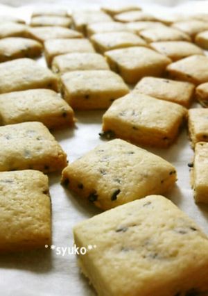 さらに香ばしい♪黒ごマヨチーズクッキー-レシピのメイン写真