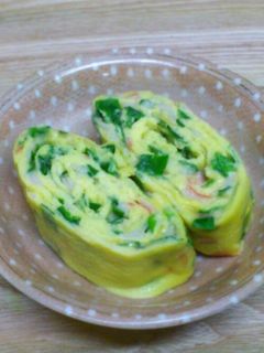 お弁当に♬カニカマとニラの卵焼き♡-レシピのメイン写真