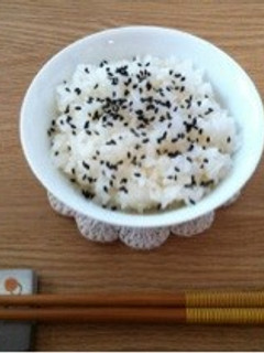 かけるだけ!ゴマゴマ塩ごはん-レシピのメイン写真