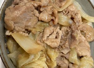 お昼に⑦ちょいとヘルシー？豚キャベツ丼-レシピのメイン写真