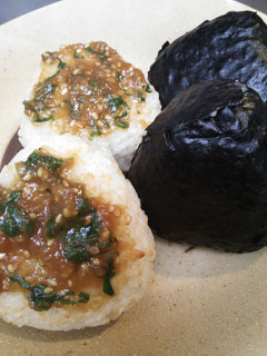 大葉みその焼きおにぎりと真っ黒おにぎり-レシピのメイン写真