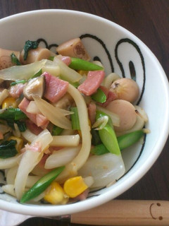 野菜たっぷり☆幼児と食べる焼きうどん-レシピのメイン写真
