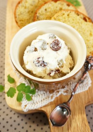 レーズンバターならぬ☆レーズンヨーグルト-レシピのメイン写真