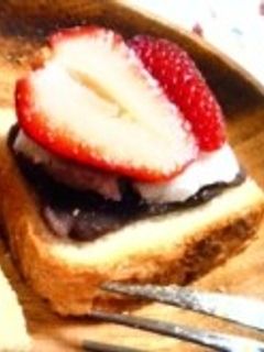 苺大福風★トースト:)□-レシピのメイン写真