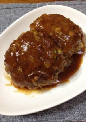 新玉ねぎ・春キャベツで☆煮込みハンバーグ-レシピのメイン写真