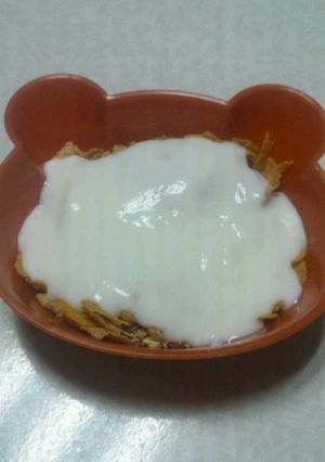 コーンフレフルグラヨーグルト-レシピのメイン写真