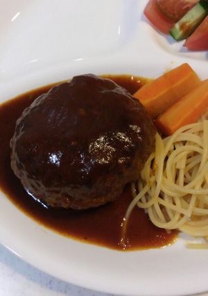 チーズin煮込みハンバーグ-レシピのメイン写真