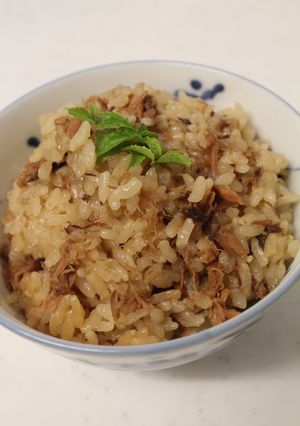 春真っ盛り！簡単かつお味付缶詰de筍ご飯-レシピのメイン写真