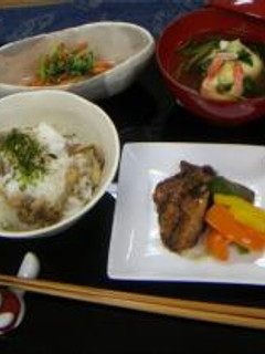 茸たっぷりの秋のやまかけ丼-レシピのメイン写真