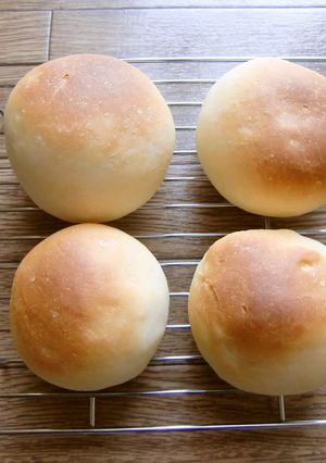マーガリンでふわふわ☆簡単☆基本の丸パン-レシピのメイン写真