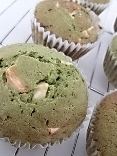 抹茶とホワイトチョコのマフィン-レシピのメイン写真