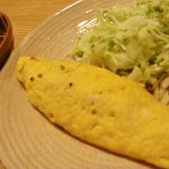 カレー風味☆小松菜とひき肉のオムレツ♪-レシピのメイン写真