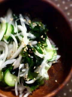 わかめ、玉ねぎ、きゅうりの酢の物-レシピのメイン写真