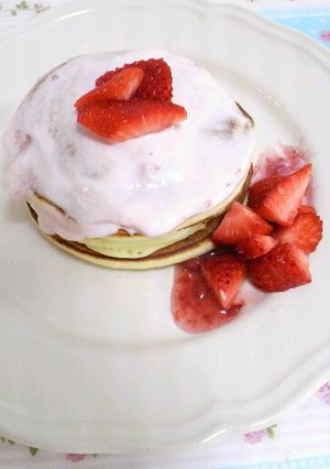 卵不使用☆簡単いちごソースパンケーキ♪-レシピのメイン写真