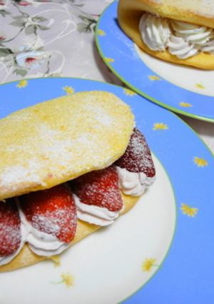 ヨーグルトクリームのオムレット♪-レシピのメイン写真