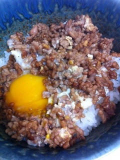 手抜きでもおいしい!ひき肉丼!-レシピのメイン写真
