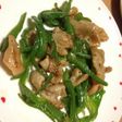☆鶏の皮とピーマンの炒めもの☆