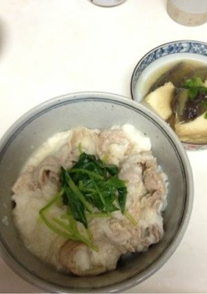 豚とろろ丼+一品-レシピのメイン写真