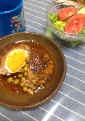 ゆで卵入りハンバーグ-レシピのメイン写真