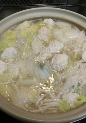ダイエット鍋 鶏ムネひき肉の鶏団子鍋♪-レシピのメイン写真