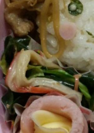 簡単ｶﾆｶﾏとﾜｶﾒのサラダ-レシピのメイン写真