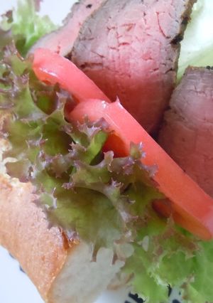 カフェ超え? 簡単ローストビーフサンド-レシピのメイン写真