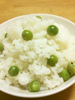 ぷっくり緑色！！豆ごはん by ひとりのグルメ 【クックパッド】 簡単