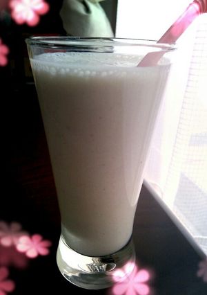 簡単!おいしいバナナシェイク(砂糖不要)-レシピのメイン写真
