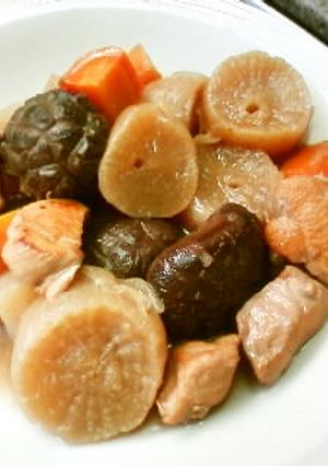 へそ大根と干し椎茸の、こっくり煮物-レシピのメイン写真