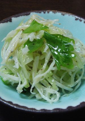 セロリとスルメのサラダ★ボール一つで簡単-レシピのメイン写真