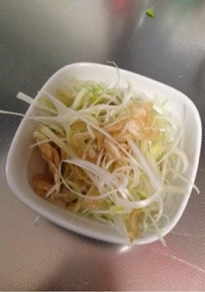 お酒の肴に♪ミミガーの葱和え-レシピのメイン写真