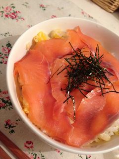 ひとりランチに☆簡単サーモン丼-レシピのメイン写真