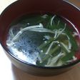 すぐ出来る!えのきとニラとワカメのスープ