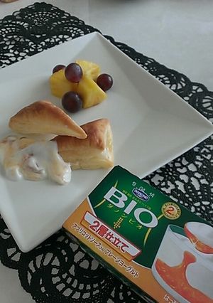 ダノンビオ乗せパイ-レシピのメイン写真