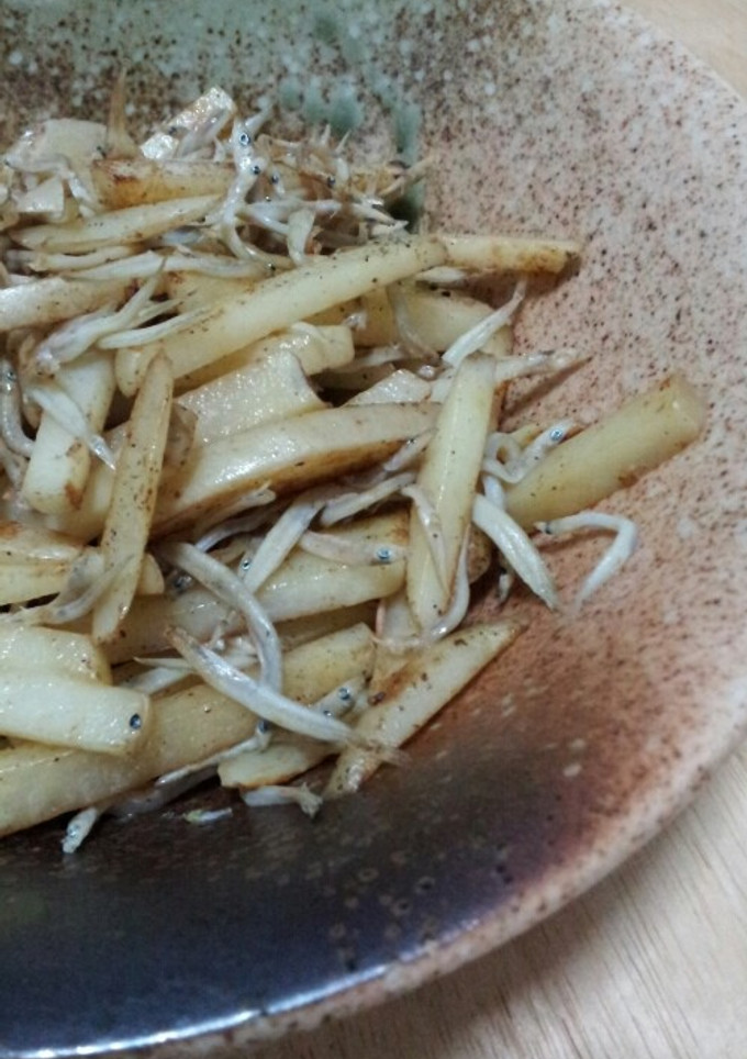 旬の味を簡単美味しく！新じゃが炒め-レシピのメイン写真