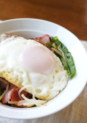 ベーコンエッグ丼-レシピのメイン写真