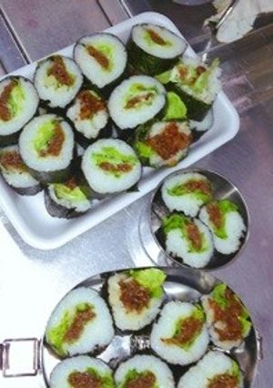初心者簡単蜂蜜醤油麹生姜肉巻き寿司-レシピのメイン写真