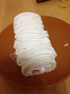 白い米粉のロールケーキ-レシピのメイン写真