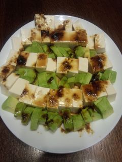 お箸が止まらない!?豆腐アボカドサラダ-レシピのメイン写真