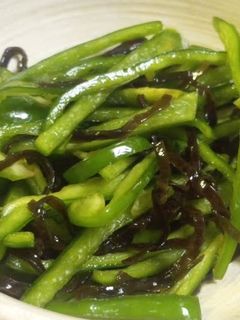 簡単すぎ!ピーマンと塩昆布の和え物-レシピのメイン写真