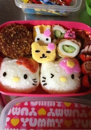 キャラ弁 Wキティーちゃん弁当-レシピのメイン写真