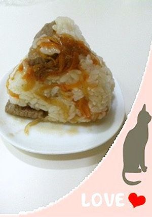 お弁当に夜食に◎おにぎり♪具:牛きんぴら-レシピのメイン写真