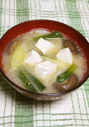 残った鍋の具材deごま味噌スープ-レシピのメイン写真