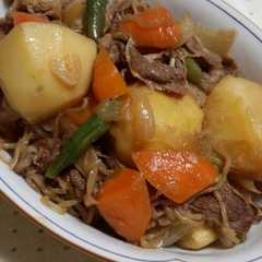 รูปของ タップリ食べたい☆肉じゃが