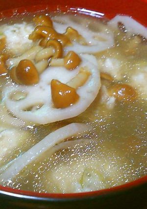 鶏団子と蓮根となめこの中華スープ-レシピのメイン写真
